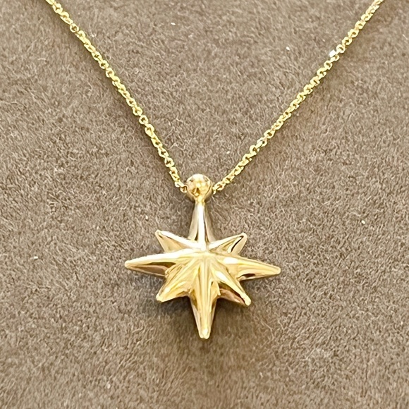 10k North Star Pendant Necklace
